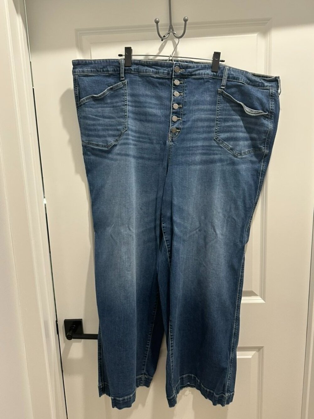 TORRID High-Rise Wide Leg Vintage Stretch jeans size 30